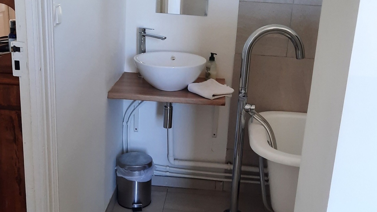 Photo of Bathroom in Cuxac-dʼAude