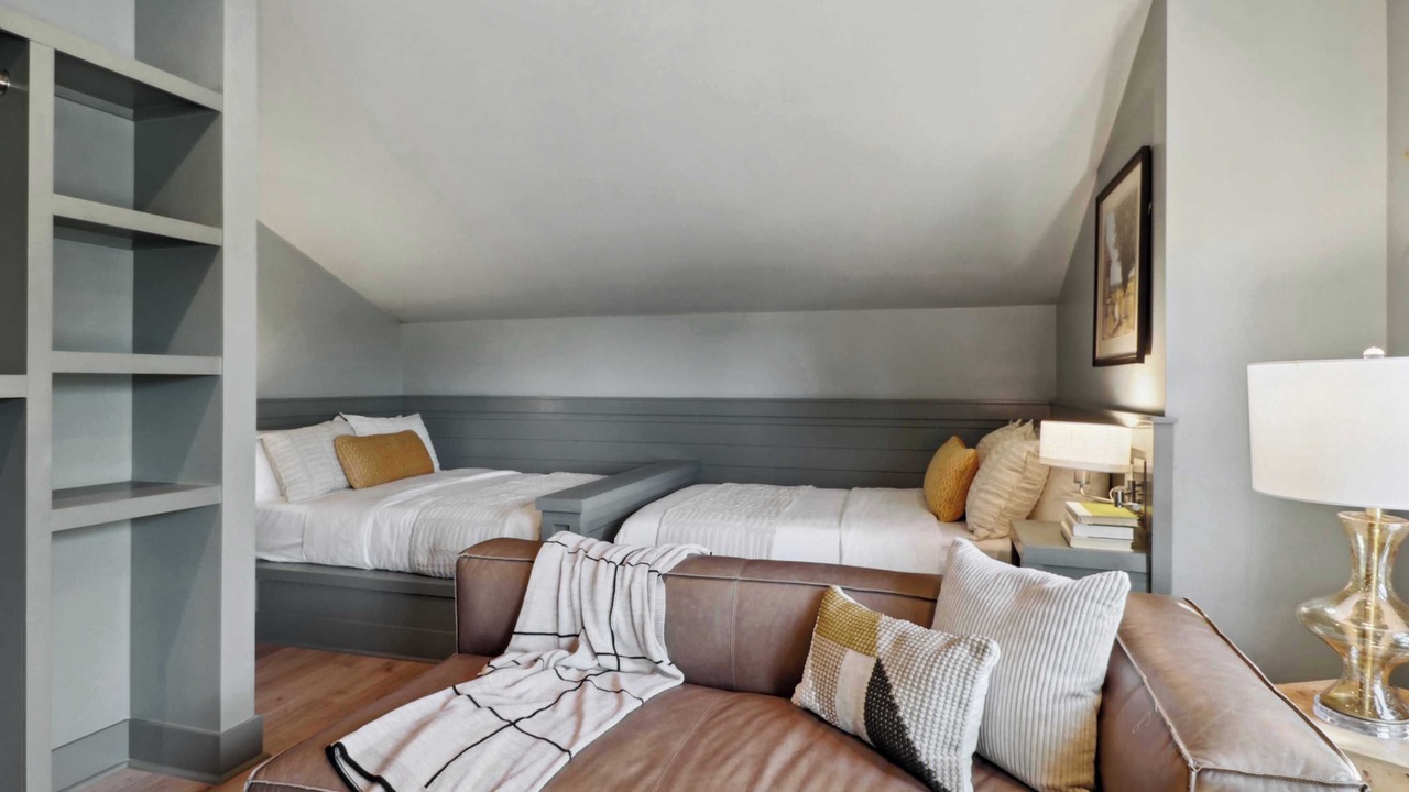 Photo of Bedroom in Thunderbolt