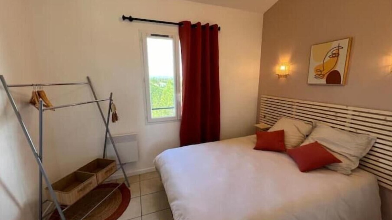 Photo of Bedroom in Grospierres