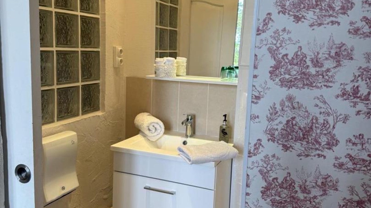 Photo of Bathroom in Gipcy