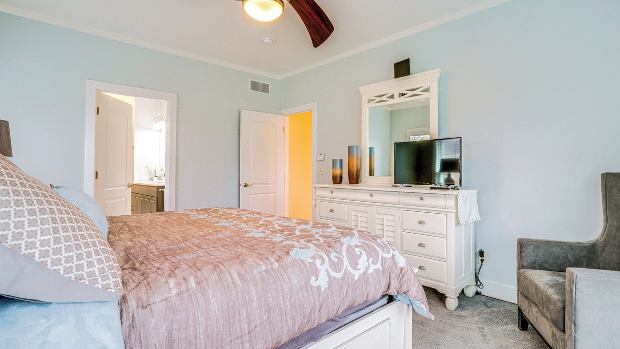 Photo of Bedroom in Northeast South Bend