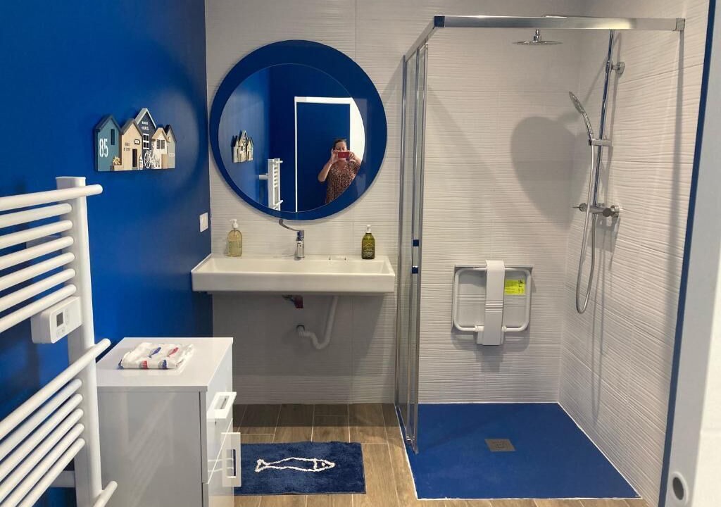 Photo of Bathroom in Saint-Fortunat-sur-Eyrieux