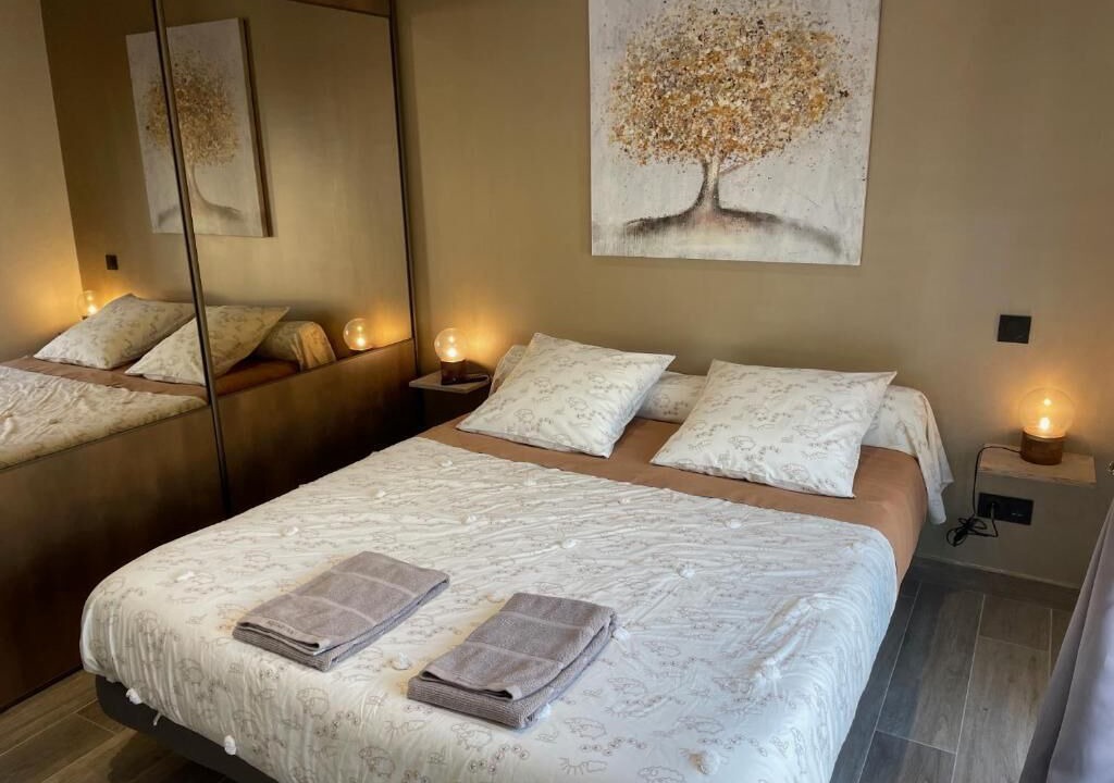 Photo of Bedroom in Saint-Fortunat-sur-Eyrieux