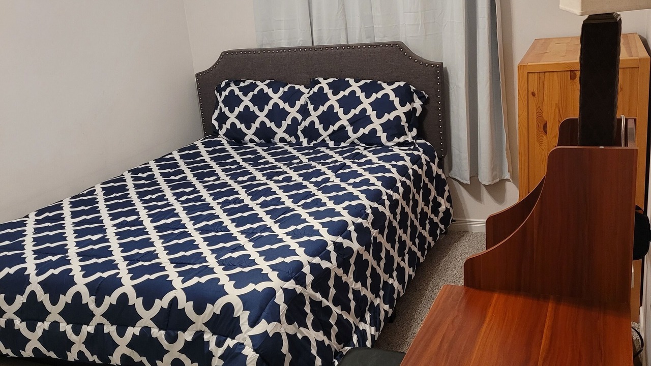 Photo of Bedroom in Alcona