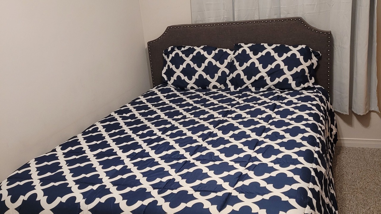 Photo of Bedroom in Alcona