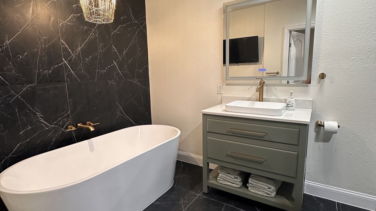 Photo of Bathroom in Red Oak