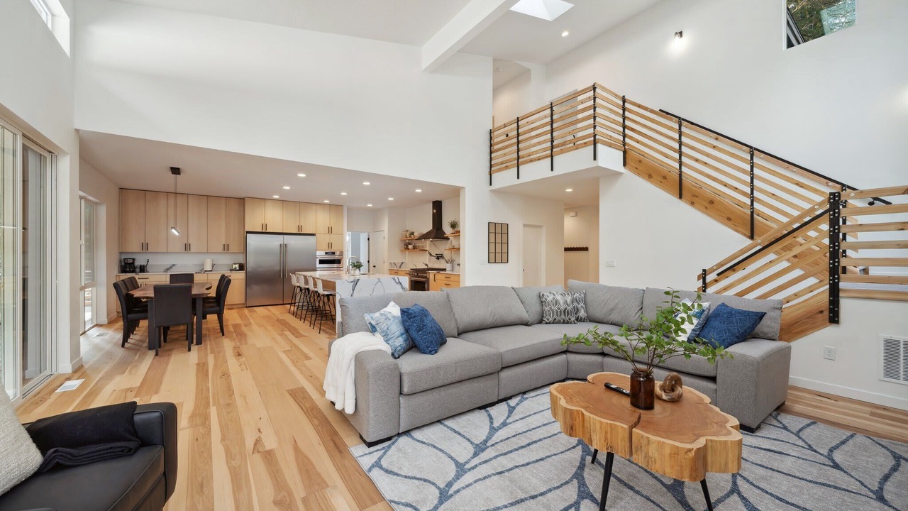 Photo of Livingroom in Brightwood