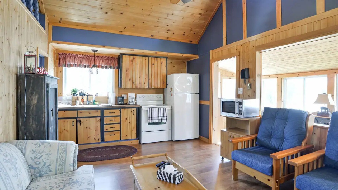 Photo of Livingroom in Muskoka Lakes