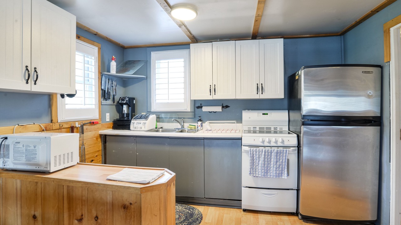 Photo of Kitchen in Muskoka Lakes