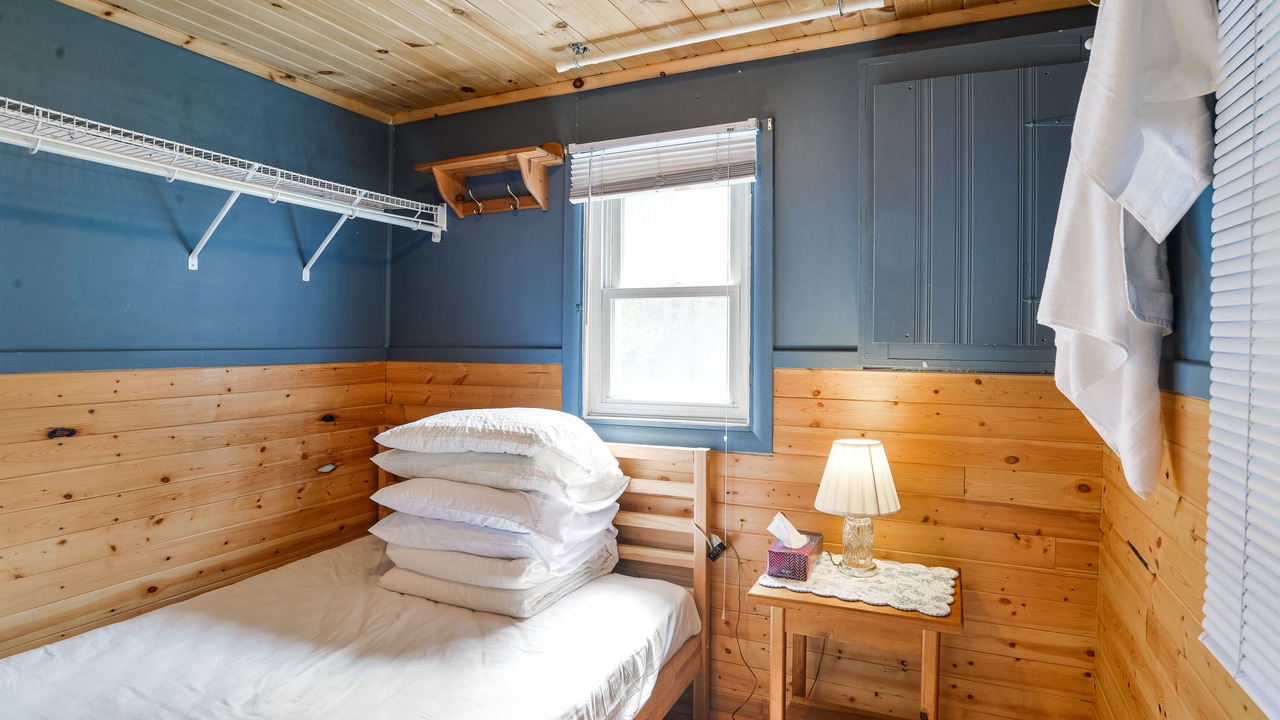 Photo of Bedroom in Muskoka Lakes