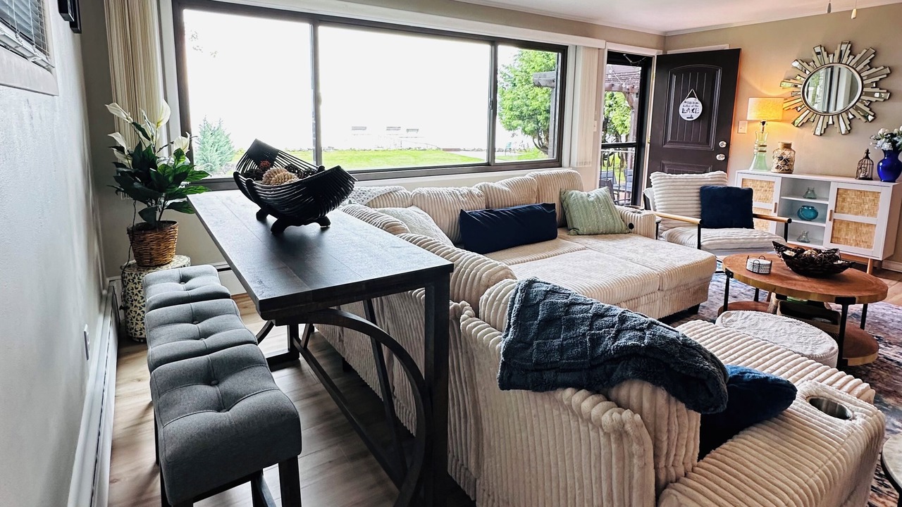 Photo of Livingroom in Fox Crossing