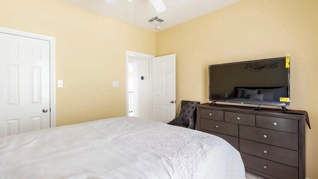 Photo of Bedroom in El Lago
