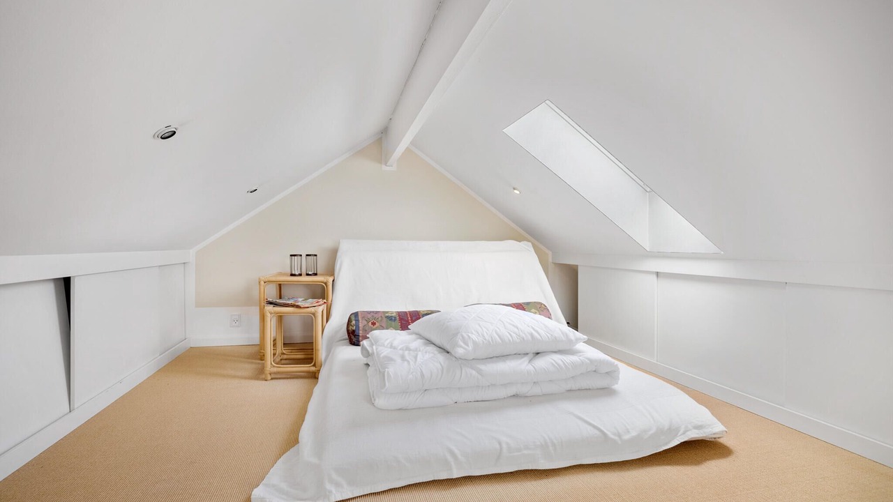 Photo of Others in Or