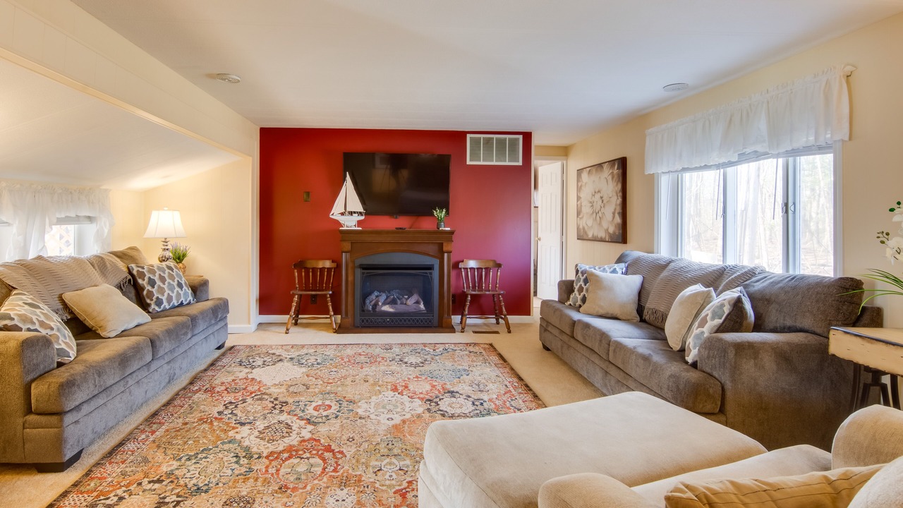 Photo of Livingroom in Mayville