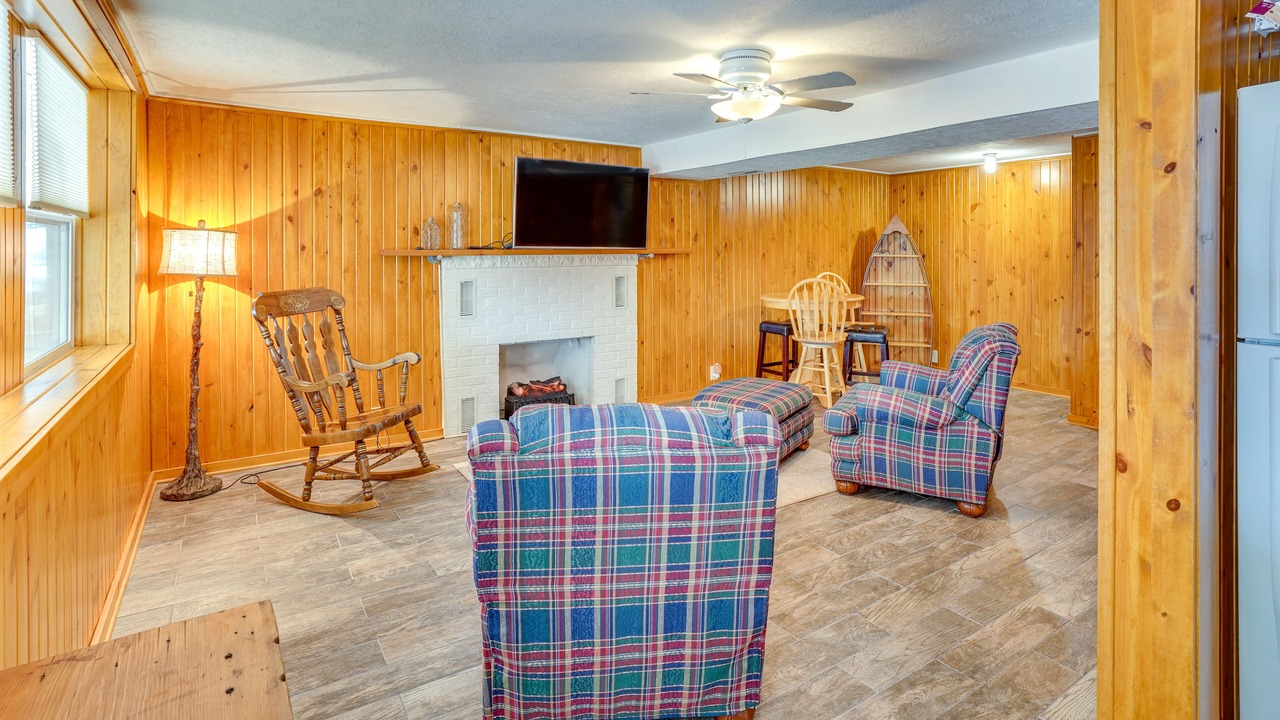 Photo of Livingroom in Crofton