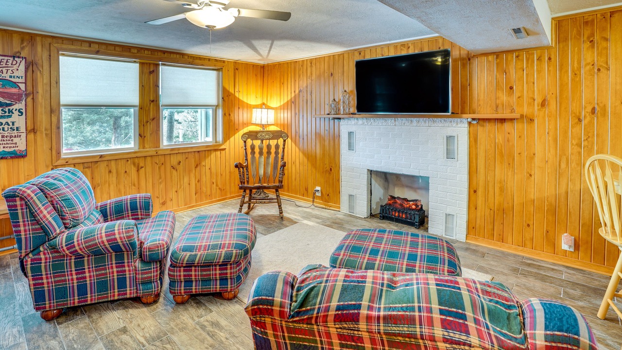Photo of Livingroom in Crofton