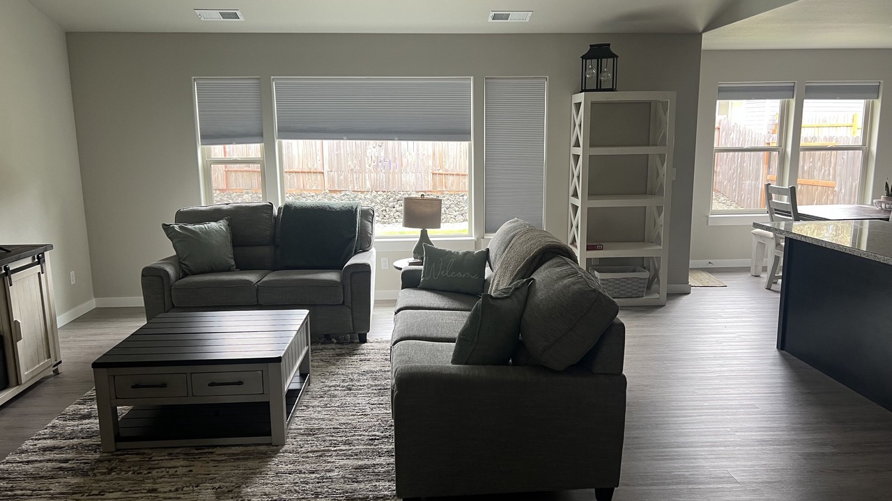 Photo of Livingroom in Roseburg