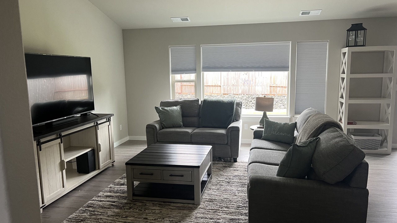 Photo of Livingroom in Roseburg