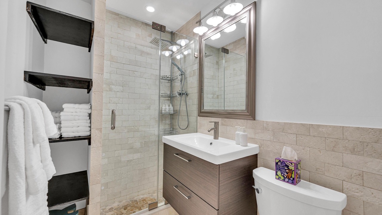Photo of Bathroom in South New River Isles