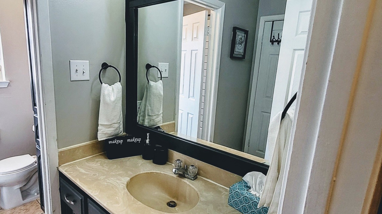 Photo of Bathroom in Hewitt
