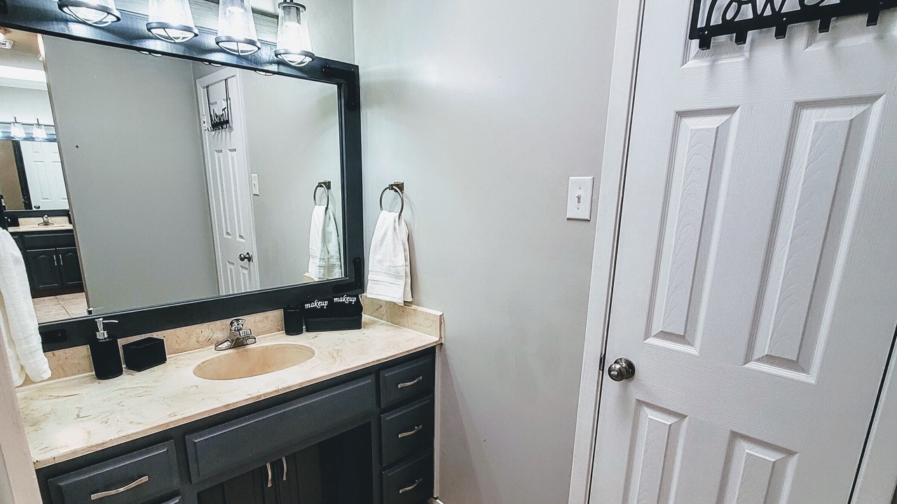 Photo of Bathroom in Hewitt