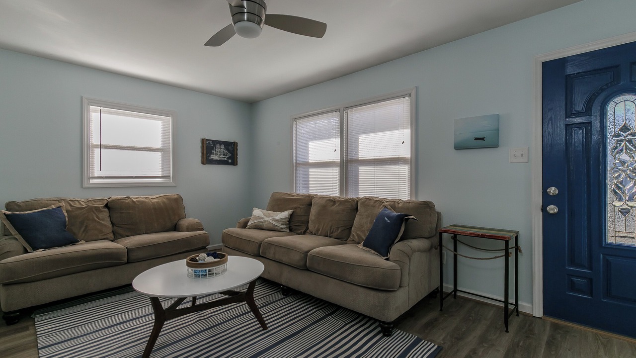 Photo of Livingroom in Burlington