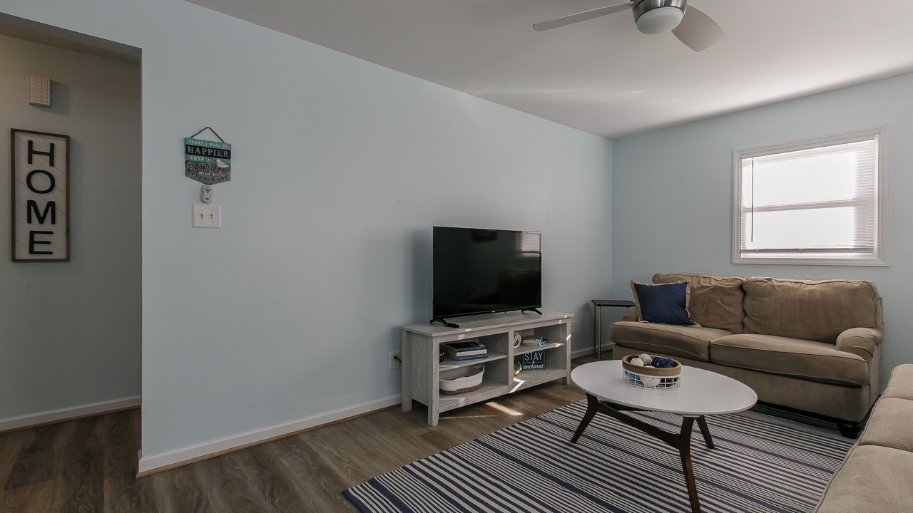 Photo of Livingroom in Burlington