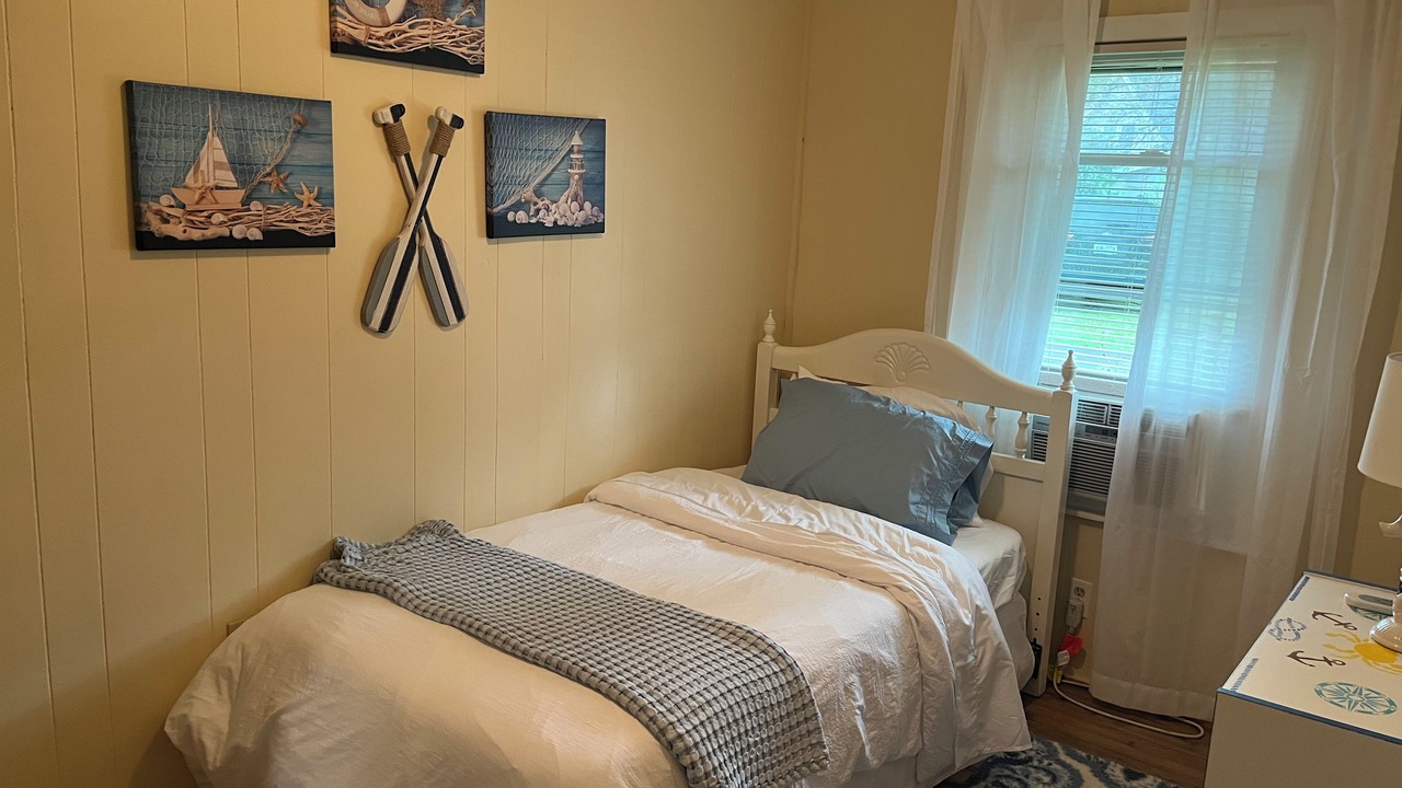 Photo of Bedroom in Sylvan Beach