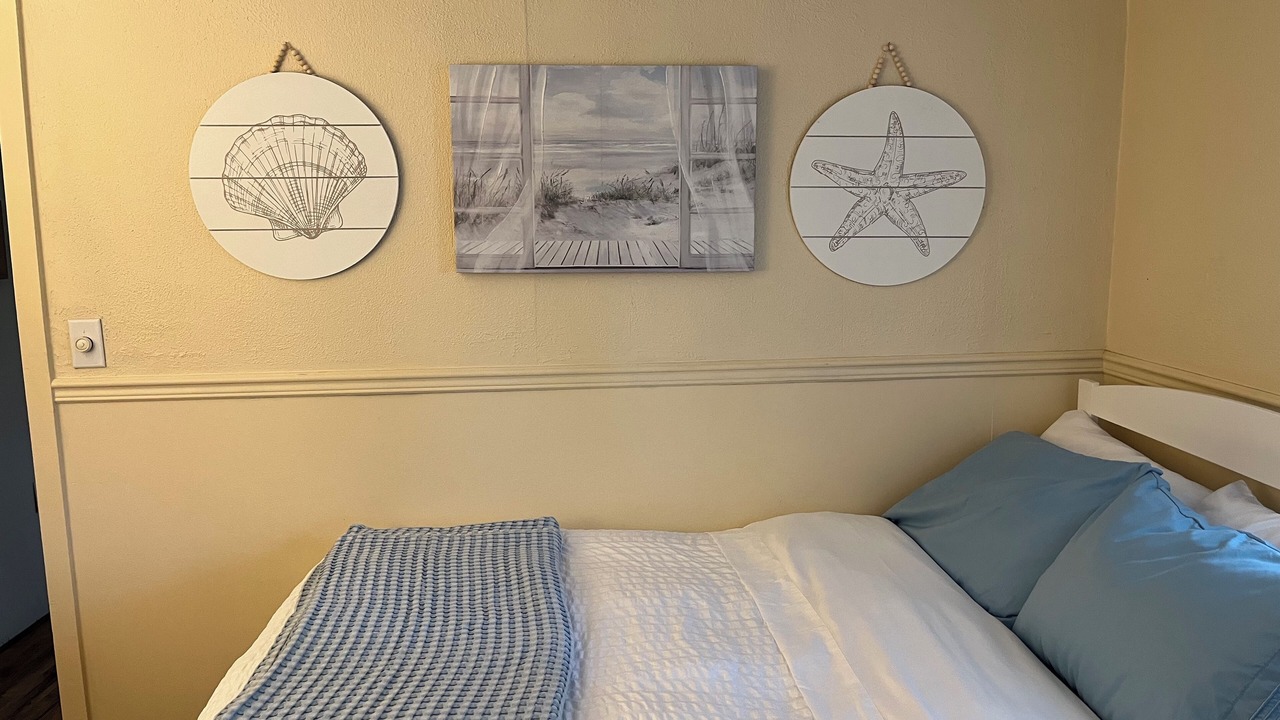 Photo of Bedroom in Sylvan Beach