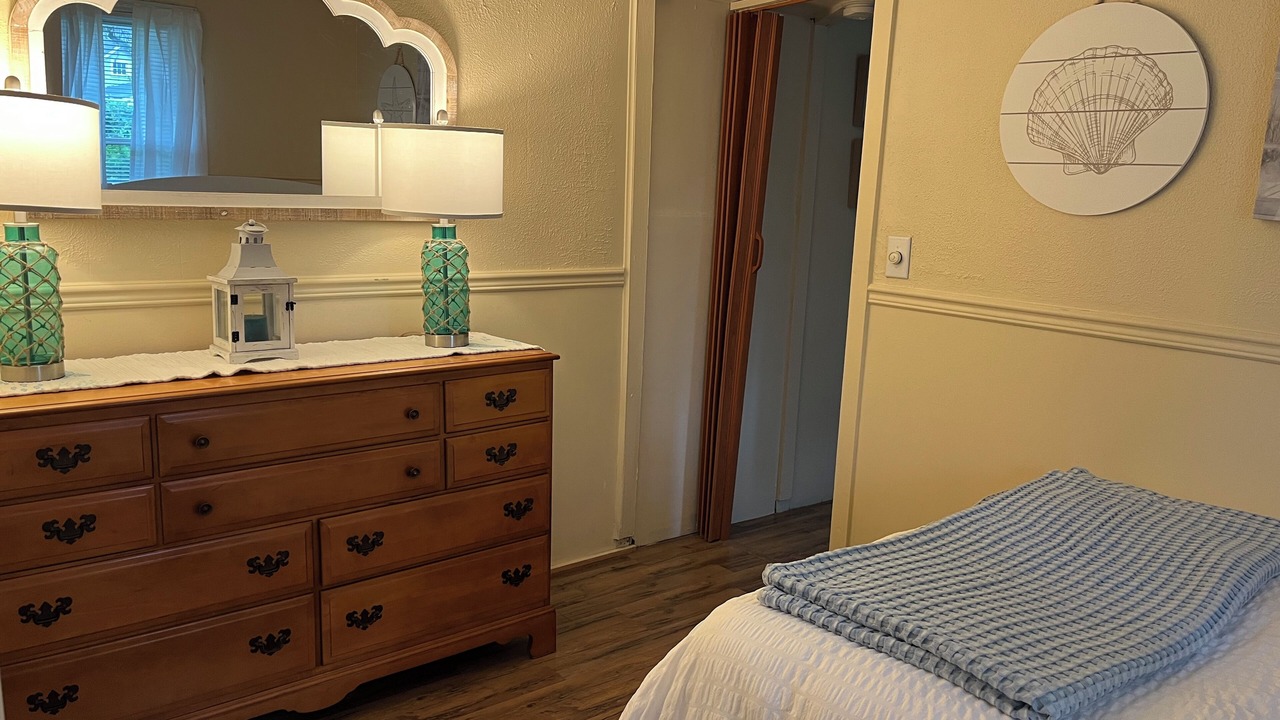 Photo of Bedroom in Sylvan Beach