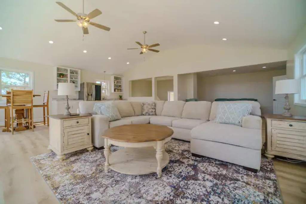 Photo of Livingroom in Hubert