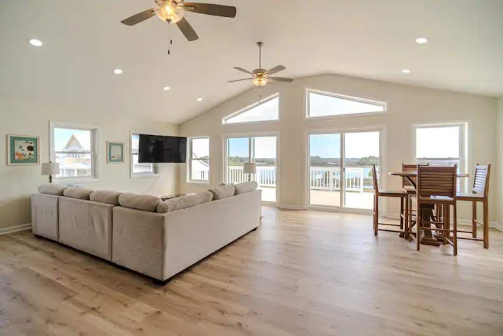 Photo of Livingroom in Hubert