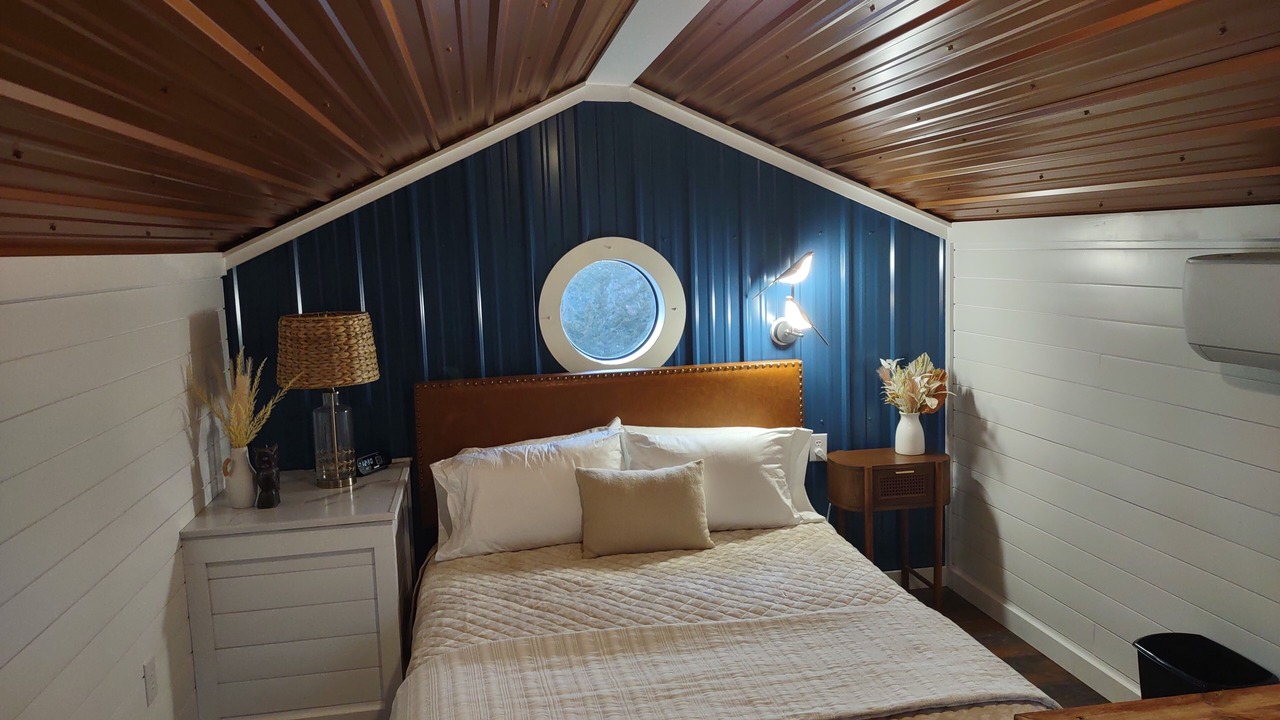 Photo of Bedroom in Troy