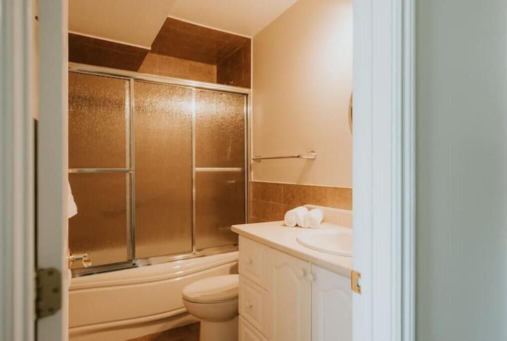 Photo of Bathroom in Calabogie