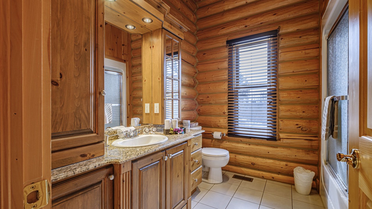 Photo of Bathroom in Fiddler Lake Resort