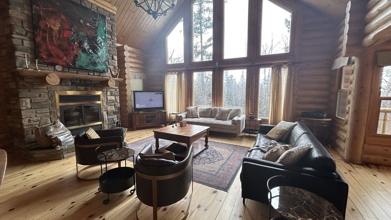Photo of Bedroom in Fiddler Lake Resort