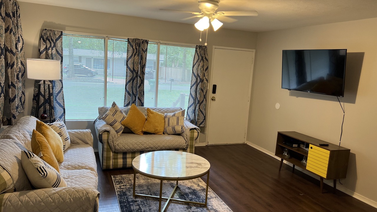 Photo of Livingroom in Valdosta