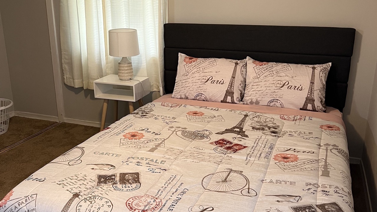 Photo of Bedroom in Valdosta