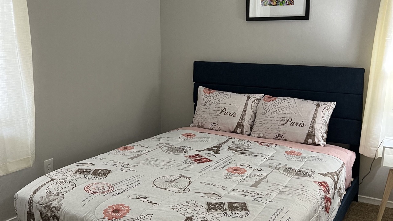 Photo of Bedroom in Valdosta