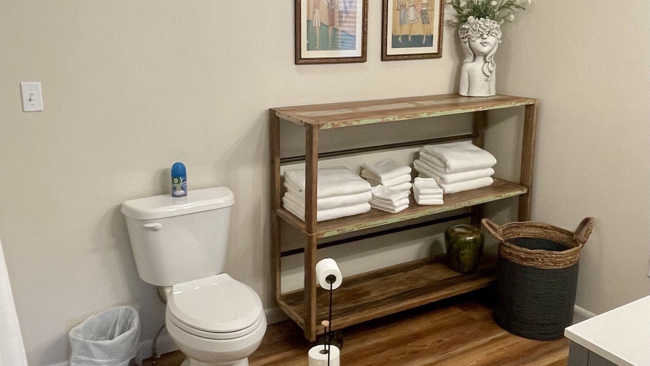 Photo of Bathroom in Higden