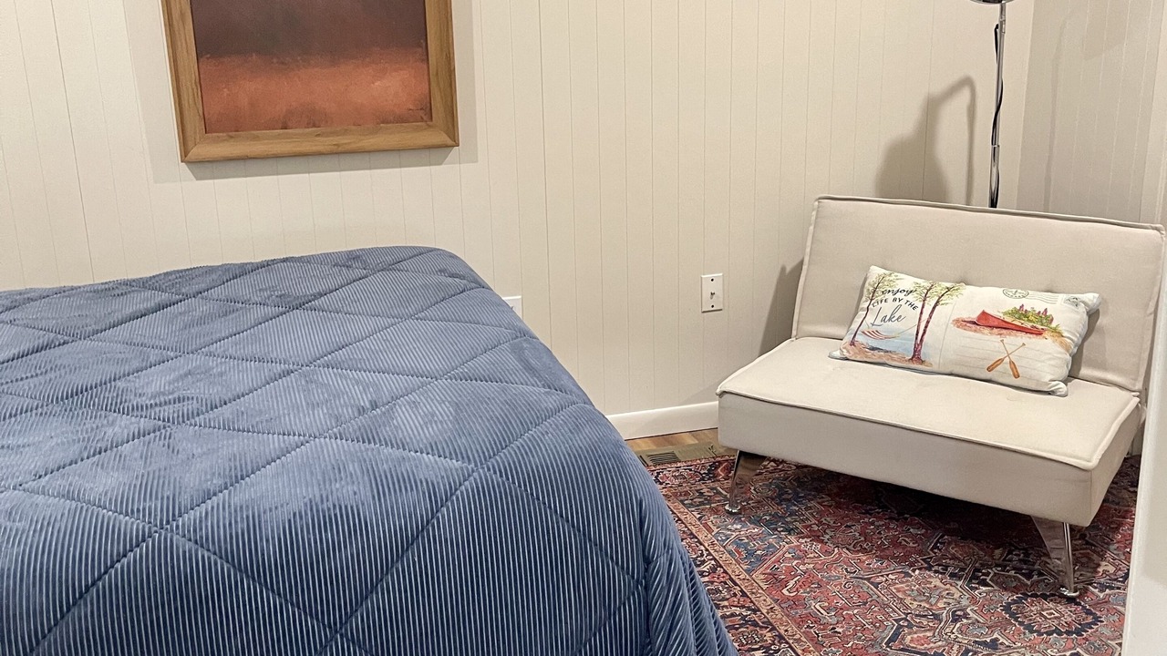 Photo of Bedroom in Higden