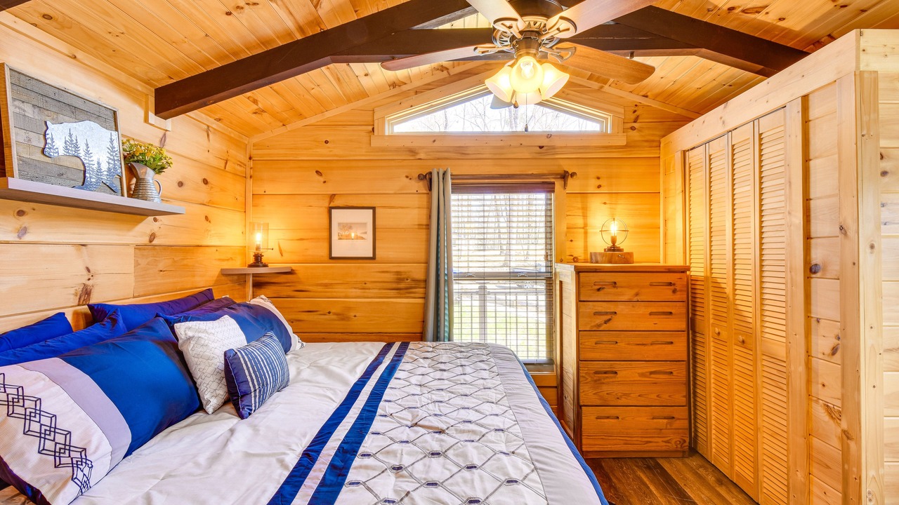 Photo of Bedroom in Seneca
