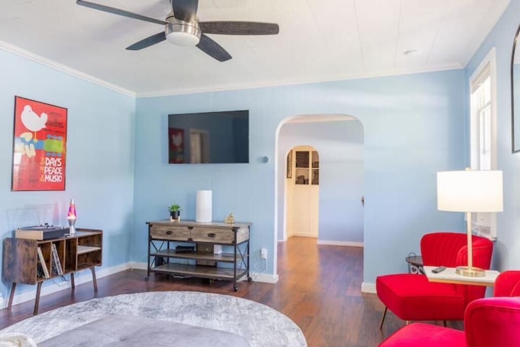 Photo of Livingroom in East Kingston