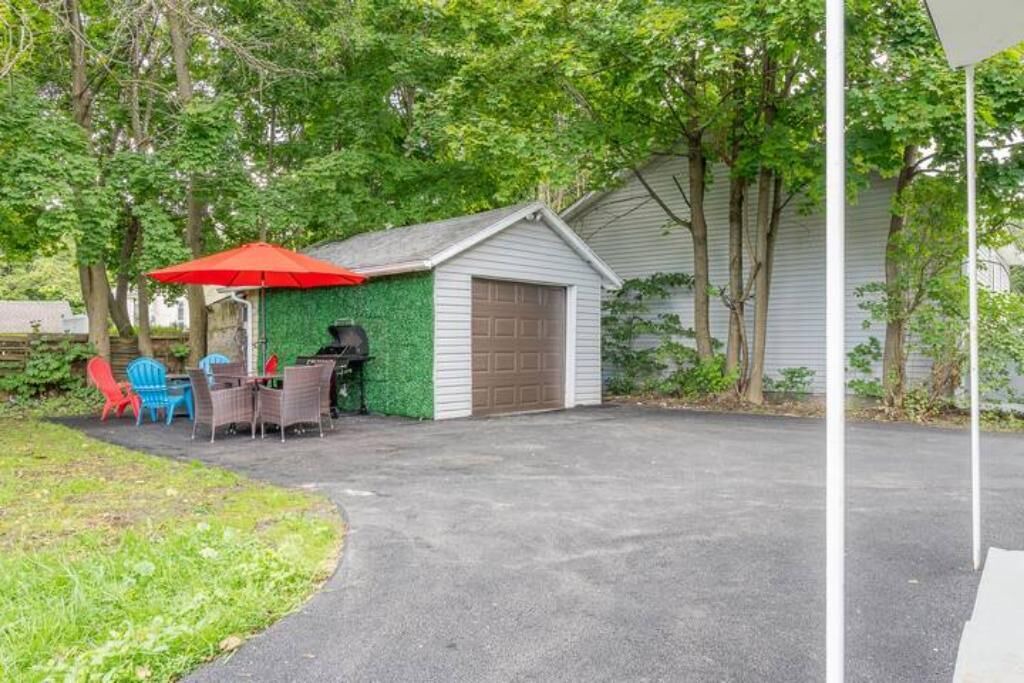 Photo of Outdoor in East Kingston