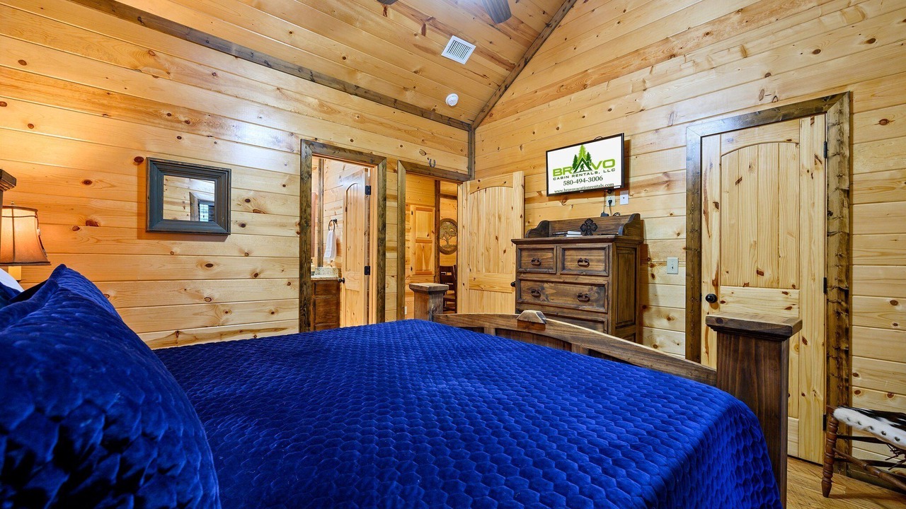 Photo of Bedroom in Hochatown