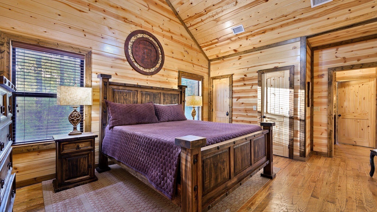 Photo of Bedroom in Hochatown