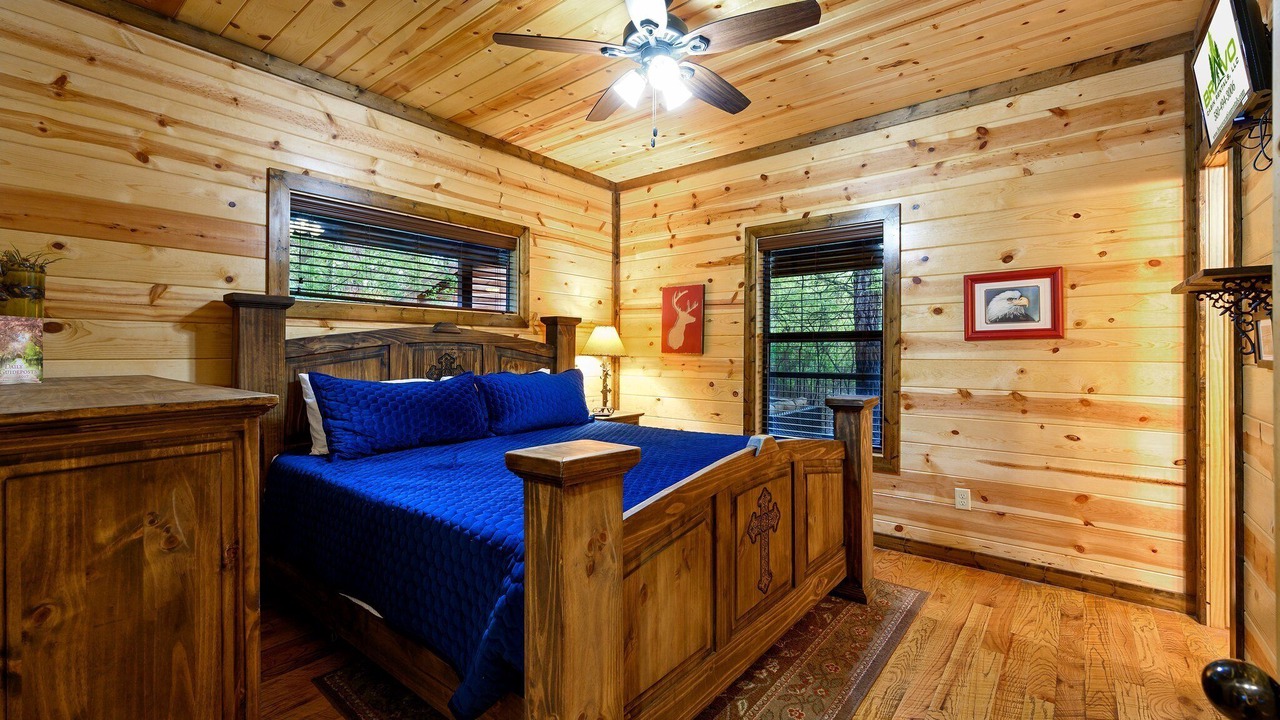 Photo of Bedroom in Hochatown