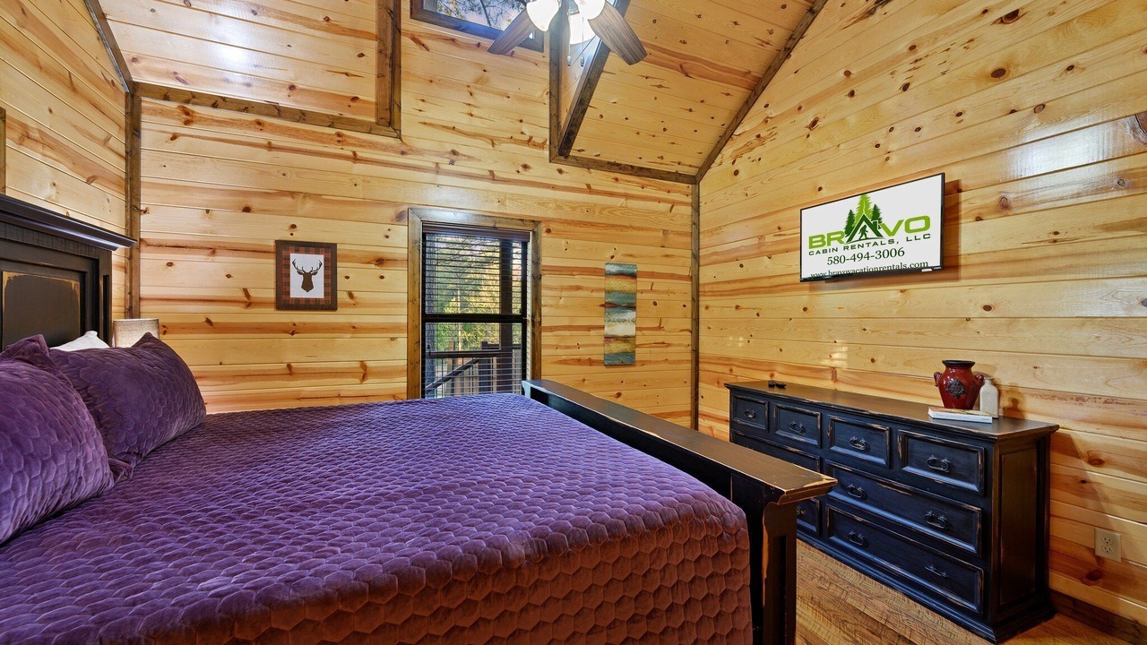 Photo of Bedroom in Hochatown