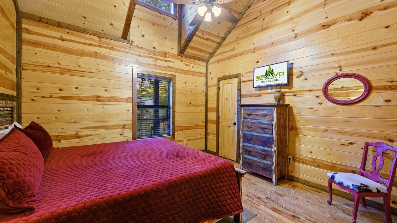 Photo of Bedroom in Hochatown