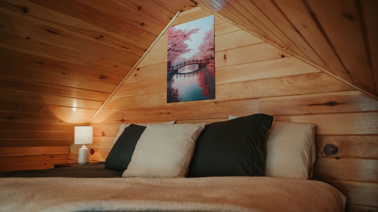 Photo of Bedroom in Roxbury